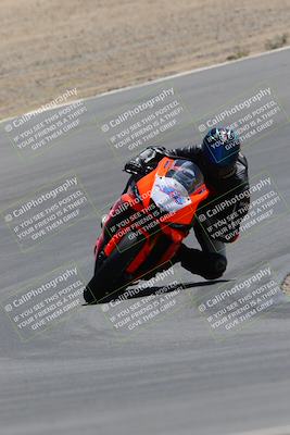 media/Apr-09-2023-SoCal Trackdays (Sun) [[333f347954]]/Turn 10 (115pm)/